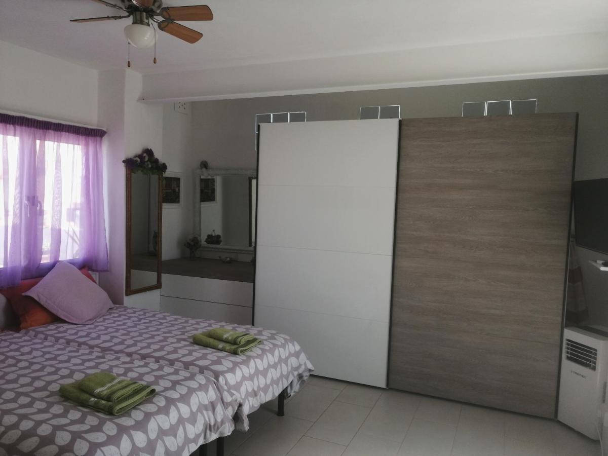 Studio Apartment With Private Terrace, Jacuzzi & Views Mosta Extérieur photo